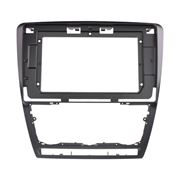 Obrázek Redukce pro 10" autorádio Škoda Octavia 2008-2013, černá matná